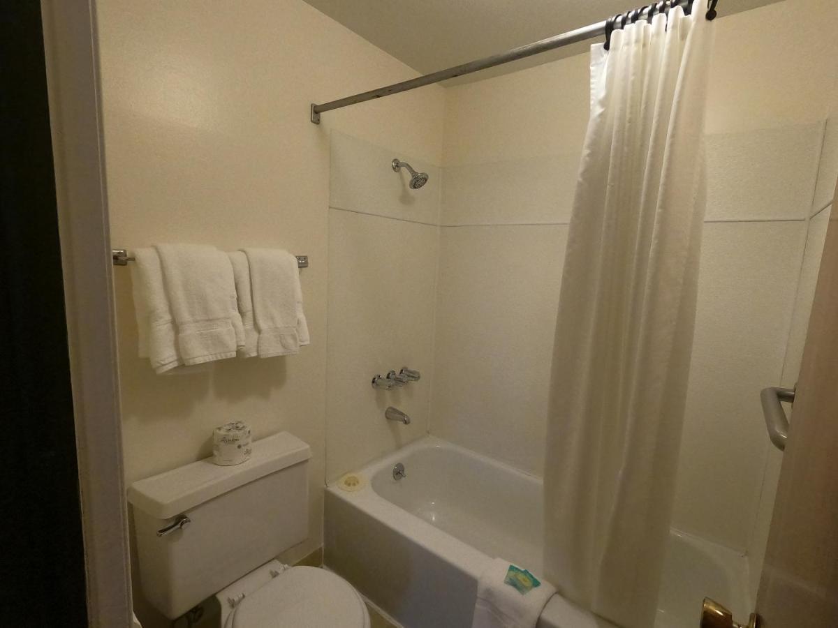 Bell'S Motor Lodge Motel - スピアフィッシュ エクステリア 写真