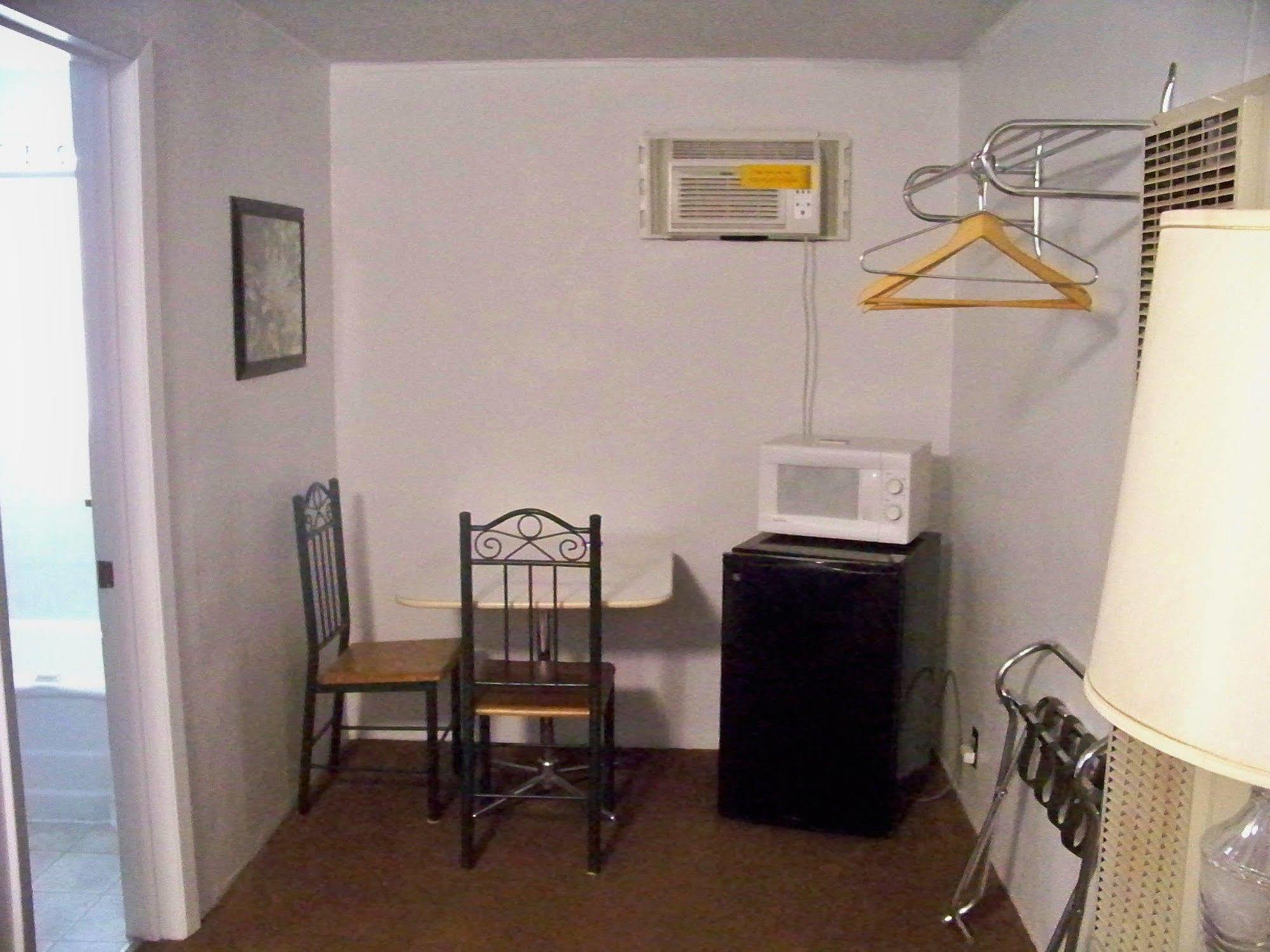 Bell'S Motor Lodge Motel - スピアフィッシュ エクステリア 写真